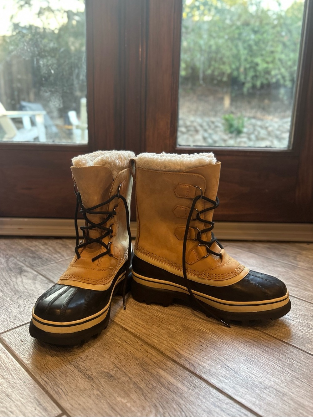 Sorel Caribou Waterproof Winter Boots Women’s Size 8 Tan/Buff